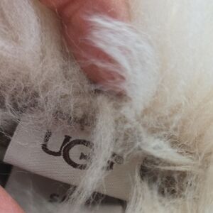 UGG Soft Cream Fleece Accessory